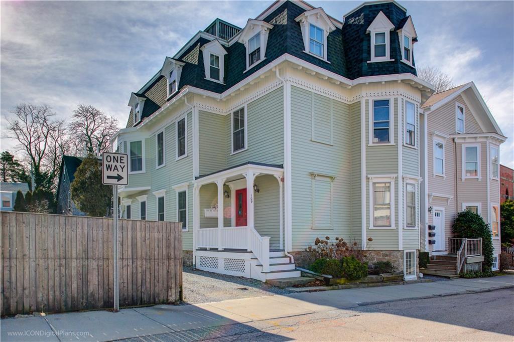 109 Church St in Newport, RI - Foto de edificio