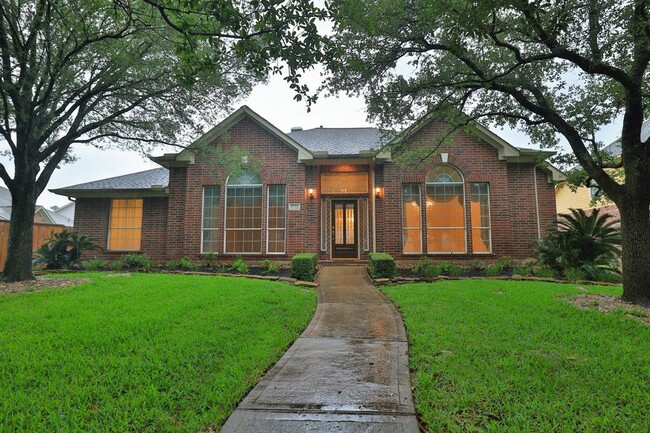 17222 Leeside Dr in Tomball, TX - Building Photo - Building Photo