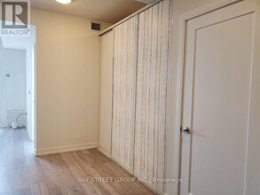 225 Village Green Square in Toronto, ON - Building Photo - Building Photo