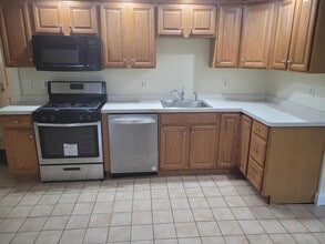 337 Fairport Rd in East Rochester, NY - Building Photo - Building Photo