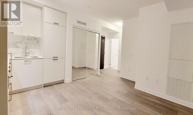property at 10-1010 Honeycrisp Cres