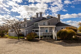 Olde Towne Landing in East Haven, CT - Building Photo - Building Photo