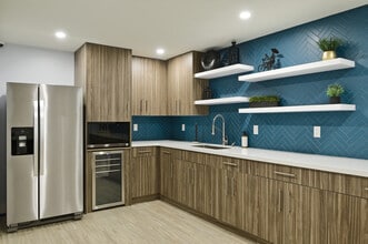 Huntley Apartments in Toronto, ON - Building Photo - Building Photo