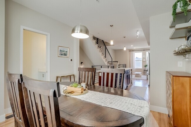 2426 Welton St in Denver, CO - Building Photo - Building Photo