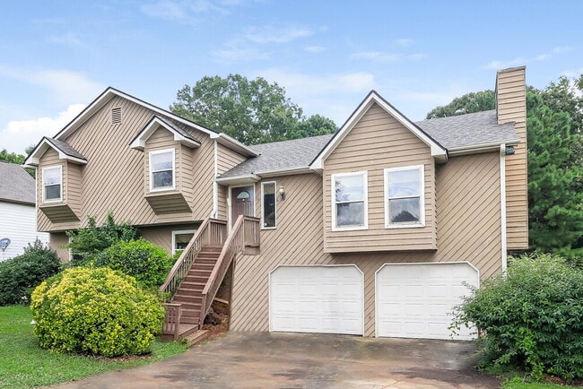 property at 18 Bramblewood Trail SW