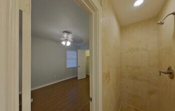 122 Tharp St in Arlington, TX - Building Photo - Building Photo