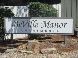 1716 Applegate St in Philomath, OR - Building Photo