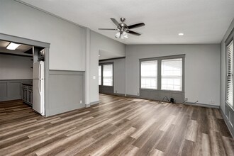 10 Carol Ct in Brookshire, TX - Building Photo - Building Photo