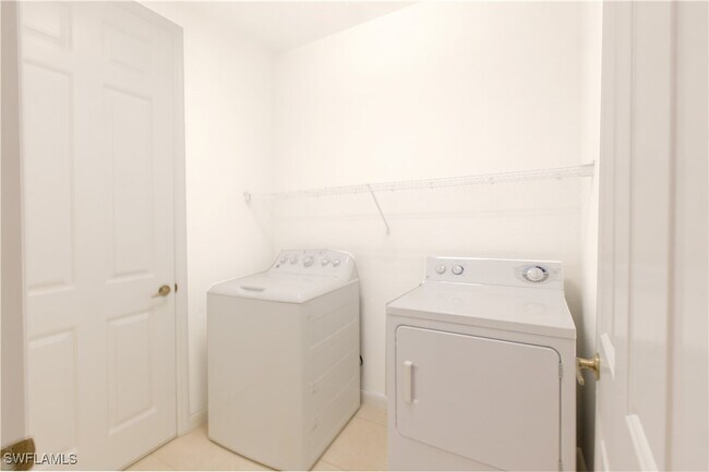 property at 1395 Mariposa Cir