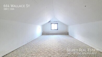 664 Wallace St in Hope, BC - Building Photo - Building Photo