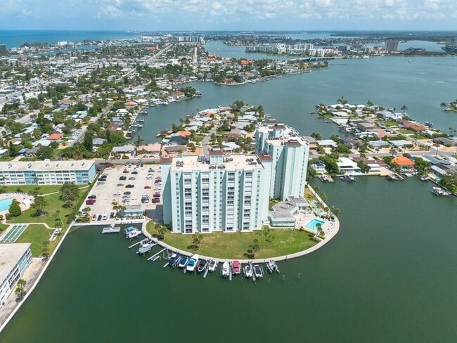 400 64th Ave in St Pete Beach, FL - Building Photo - Building Photo