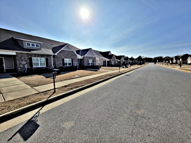 3245 McClellan Wy SE in Decatur, AL - Building Photo - Building Photo