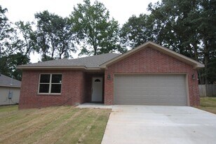 103 Cherrywood Dr in Sherwood, AR - Building Photo