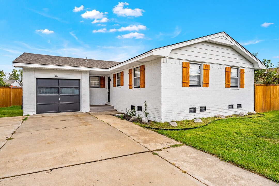 140 SW 69th St in Lawton, OK - Building Photo