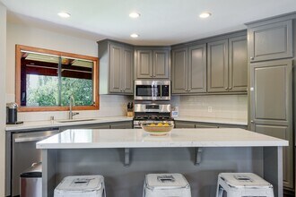 1542 Pepper Dr in Pasadena, CA - Building Photo - Building Photo