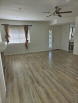 18110 Flynn Dr in Santa Clarita, CA - Building Photo
