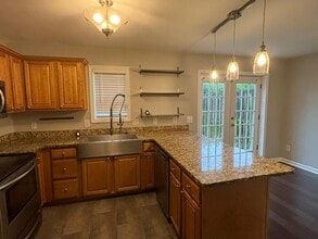 704 Summer Pl in Norcross, GA - Building Photo - Building Photo