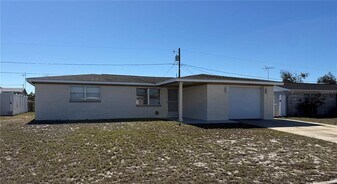 3838 Beechwood Dr in Holiday, FL - Building Photo