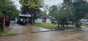 1018 Forestburg Dr in Houston, TX - Building Photo