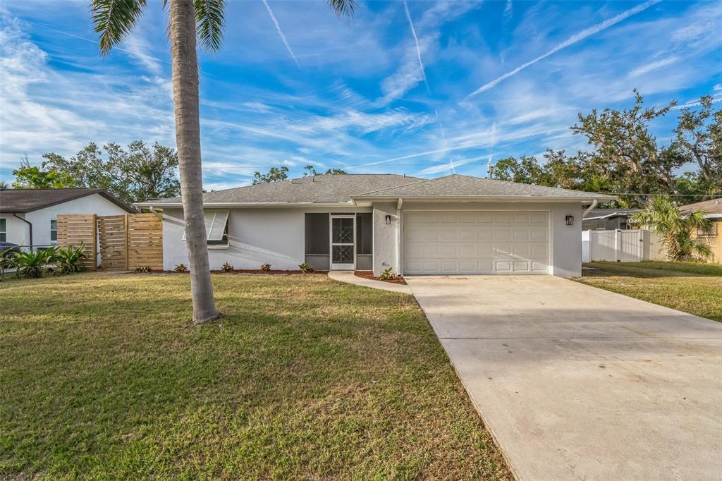 500 Randolph Rd in Venice, FL - Building Photo