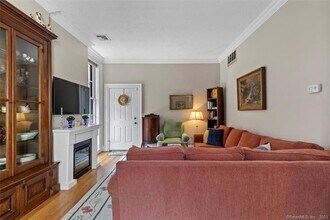 7 Wooster Pl in New Haven, CT - Building Photo - Building Photo