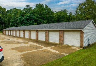 Knollwood Estates in Mansfield, OH - Foto de edificio - Building Photo