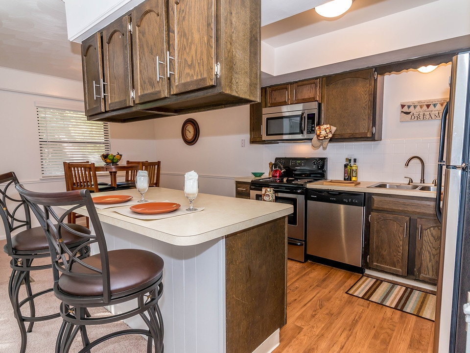 Evergreen Park Townhomes and Apartments in Lansing, MI - Foto de edificio