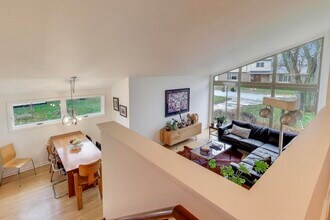 321 Ferndale Rd in Glenview, IL - Building Photo - Building Photo