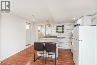 14 Ormonde Ave in St Catharines, ON - Building Photo - Building Photo