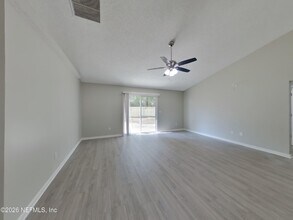 1330 Summerbrook Dr in Middleburg, FL - Building Photo - Building Photo