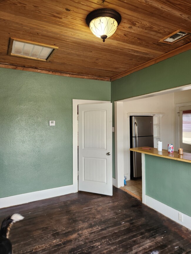 223 Forest St in Eden, TX - Building Photo - Building Photo