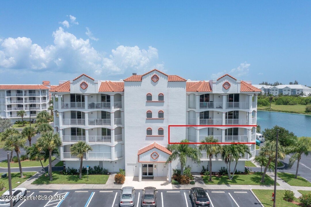 768 Lago Dr-Unit -302 in Cape Canaveral, FL - Building Photo