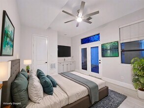 939 Queen Annes Rd in Houston, TX - Building Photo - Building Photo