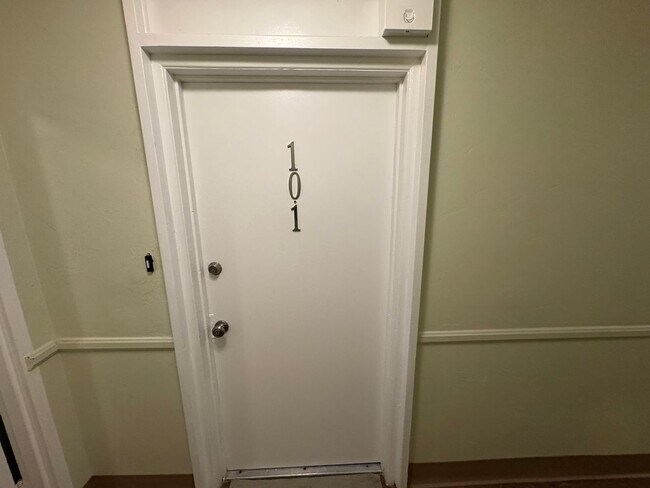 1907 Robinson Ave in San Diego, CA - Building Photo - Building Photo