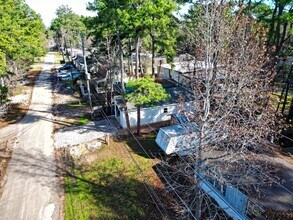 9638 WARM Spgs in Willis, TX - Building Photo - Building Photo