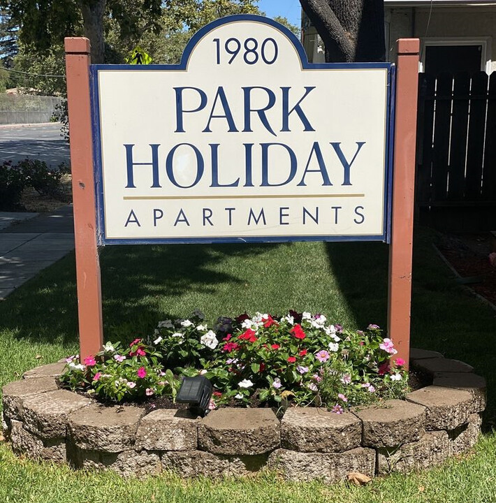 Park Holiday Apartments in San Jose, CA - Foto de edificio