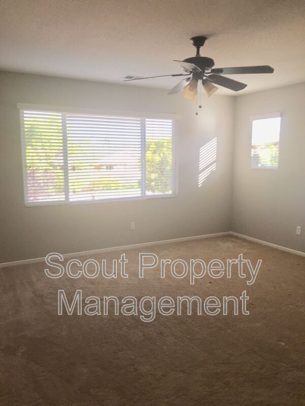 32086 Orange Blossom Dr in Winchester, CA - Building Photo - Building Photo