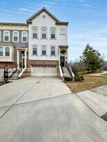 43 Shepherds Hook Way in Stafford, VA - Building Photo