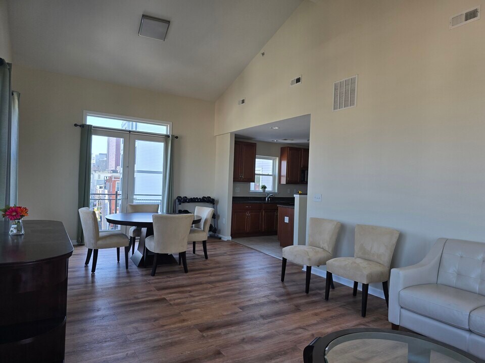 1118 S Charles St, Unit 5 in Baltimore, MD - Building Photo