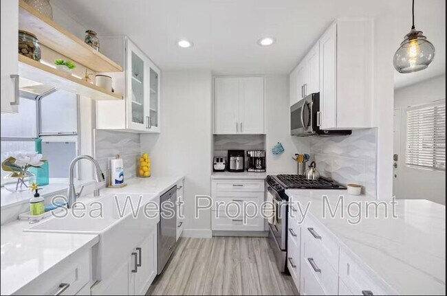 534 Summer View Cir in Encinitas, CA - Building Photo - Building Photo