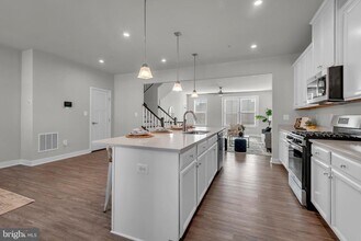 14910 Townshend Ter Ave in Brandywine, MD - Building Photo - Building Photo