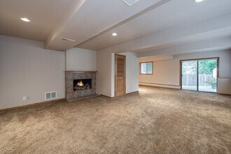 6604 131st Ave SE in Bellevue, WA - Building Photo - Building Photo