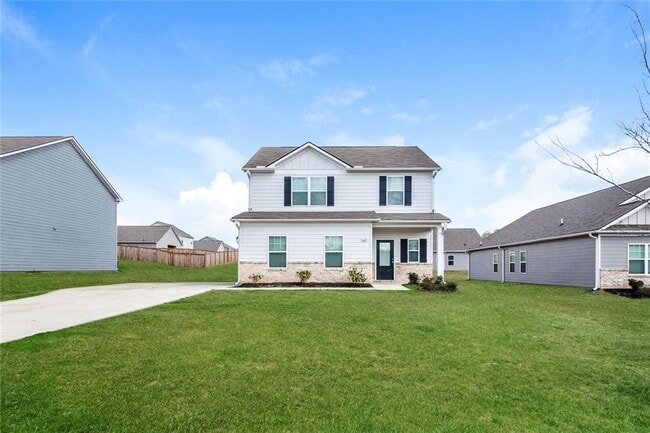 160 Avondale Blvd SE