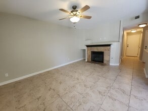 9901 Trailwood Dr in Las Vegas, NV - Building Photo - Building Photo
