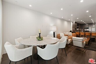 724 Croft Ave in Los Angeles, CA - Building Photo - Building Photo