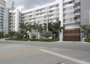 Sereno in Miami Beach, FL - Foto de edificio - Building Photo