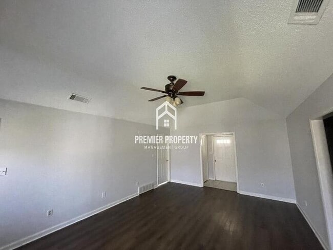 5738 Riverhead Ave in Memphis, TN - Building Photo - Building Photo