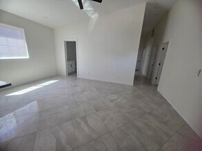 13736 W Maryland Ave in Litchfield Park, AZ - Building Photo - Building Photo