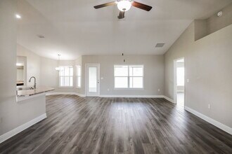 506 W Leah Ct in Fruitland Park, FL - Building Photo - Building Photo