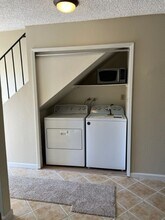 690 Racquet Club Cir in Rohnert Park, CA - Building Photo - Building Photo